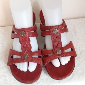 Baretraps Sz 7.5 Red slide Sandal Heel